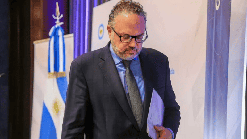 A menos de una semana de su salida del Gobierno, Kulfas se presenta ante el juez Rafecas.