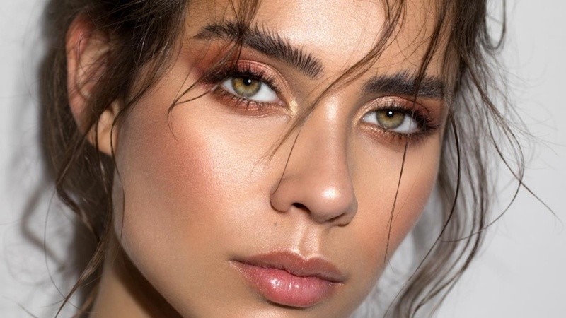 Las cejas voluminosas se volvieron una gran tendencia en las últimas temporadas