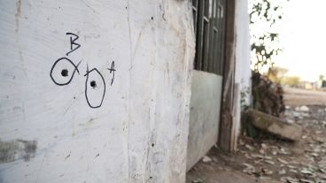 El domicilio de Mitre al 2600 de Villa Gobernador Gálvez, donde anoche mataron a la beba.