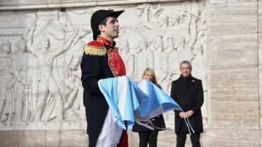 El esperado regreso de la jura de la bandera por miles de chicos y chicas en el Monumento