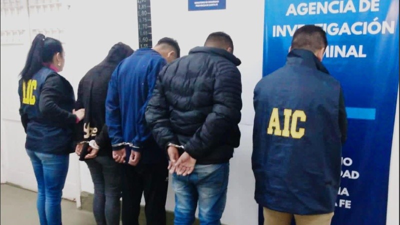 Dos de los detenidos quedaron a disposición de la Fiscalía; el menor, del juzgado de Menores.