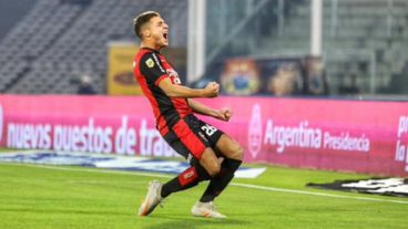 Sordo grita con todo su gol ante Talleres, el cuarto más veloz en la historia leprosa.