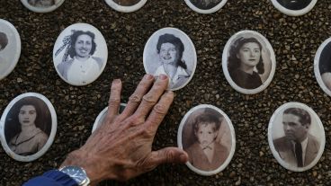 La imagen de la madre de Dante, quien le enseñó “el poder sanador del arte y de la belleza”.