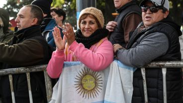 Ex combatientes de Malvinas de todo el país desfilaron en Rosario por el Día de la Bandera.