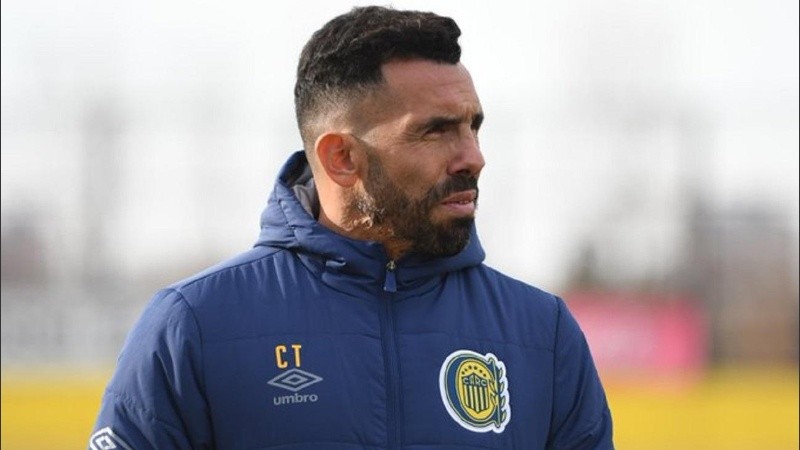 Tevez conoció al plantel canalla y condujo el entrenamiento en Arroyo Seco.