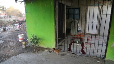 Las víctimas estaban cerca de la puerta de ingreso cuando fue el feroz ataque