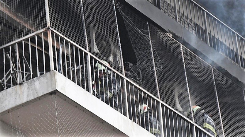 Así se veía desde afuera el departamento afectado.