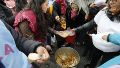Mujeres piqueteras realizaron una olla popular en repudio a los dichos de Cristina Kirchner sobre los planes sociales