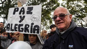 El Padre Castricone en la jornada por la paz en barrio Tablada
