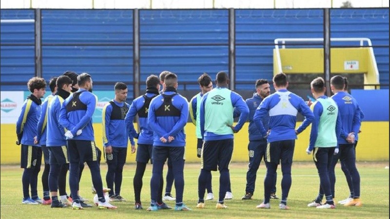 Tevez los quiere a todos juntos y concetrados durante una semana. 