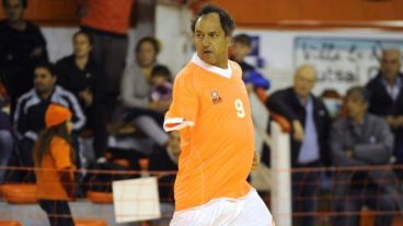 Scioli no pudo convertir su gol y falló situaciones increíbles con el arco totalmente vacío.