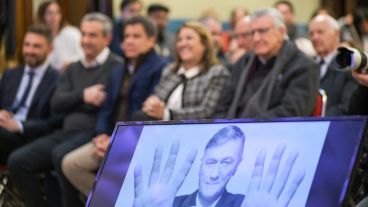 Estévez, Javkin, Manes, Fein y Gioja en el homenaje a Binner.