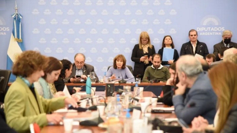 El plenario de las comisiones de Finanzas y de Presupuesto y Hacienda de la Cámara de Diputados. 