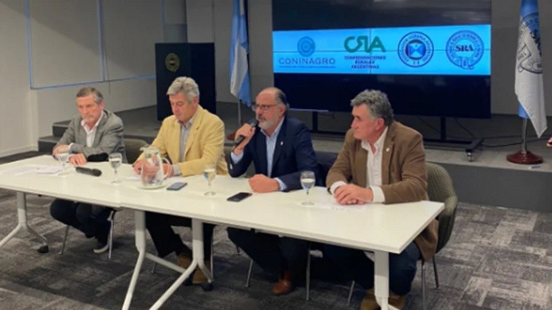 Los principales dirigentes del campo remarcaron que el paro nacional con cese de comercialización previsto para el miércoles 13 de julio habrá concentraciones en las rutas pero sin cortes.