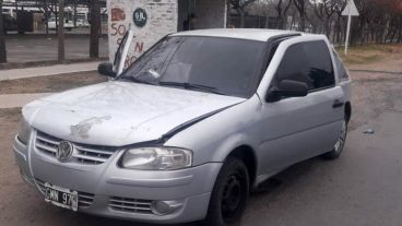 El mismo auto que sirvió de apoyo en el doble crimen fue interceptado en Baigorria.