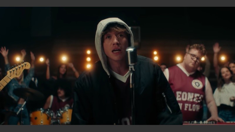 Las canciones ya tiene más de 2 millones de visualizaciones en menos de 12 horas.