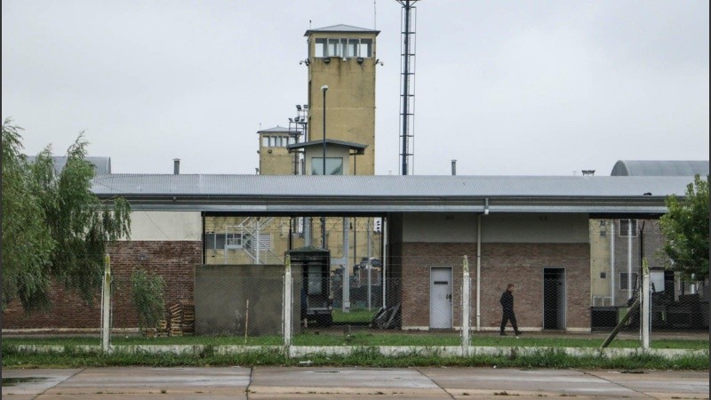 El joven recluso asegura haber revolucionado el mercado tecnológico con un celular desde Piñero.