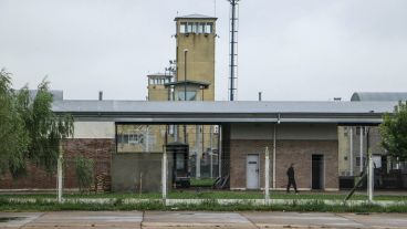 El joven recluso asegura haber revolucionado el mercado tecnológico con un celular desde Piñero.