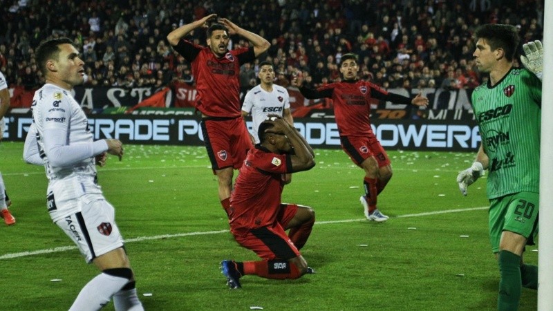 El lamento rojinegro por un partido que se le escapó de las manos.