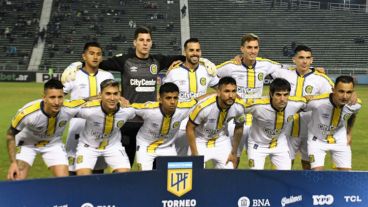 Los once que paró Tevez de arranque en el estadio mundialista.