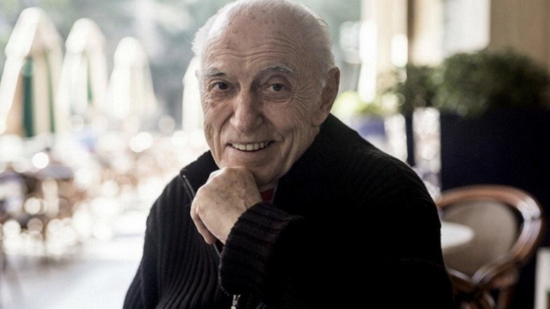 El conductor y locutor Cacho Fontana.