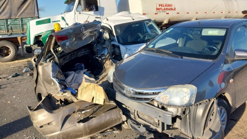 El impactante choque de este jueves por la tarde dejó dos personas fallecidas.