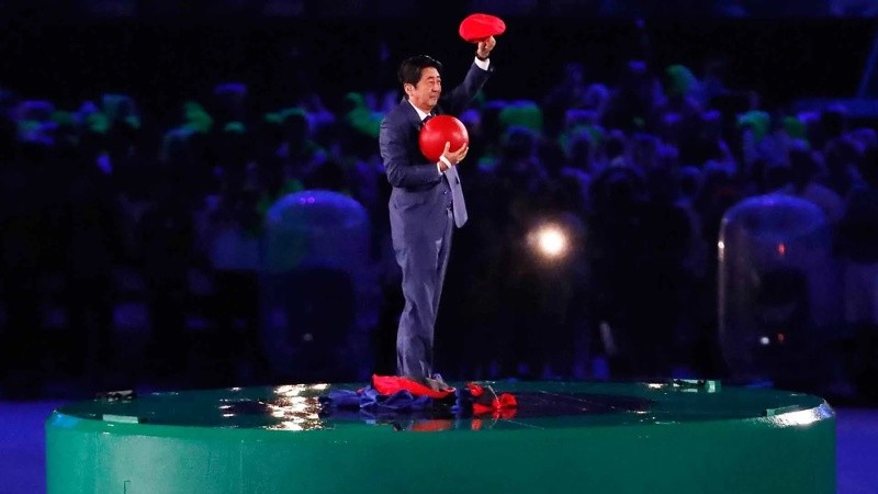 Asesinato de Shinzo Abe: el día que Mario Bros lo ayudó a presentar los