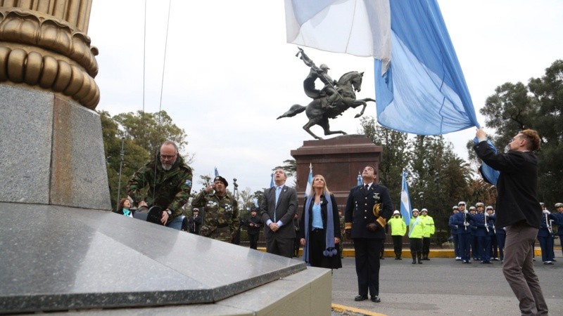 El acto oficial se realizó este sábado por la mañana en el Parque Independencia. 