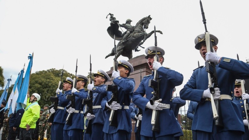 El acto oficial se realizó este sábado por la mañana en el Parque Independencia. 