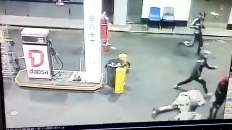 La víctima fue identificada como Adrián Bustamante.