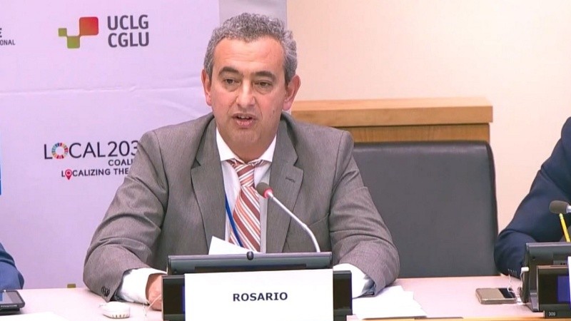 Javkin llevó el problema local a la agenda mundial.