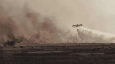 Pese al trabajo de los brigadistas, quedan varios focos activos en la zona.