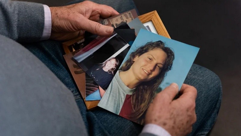 Paola tenía 21 años cuando murió en la explosión. 