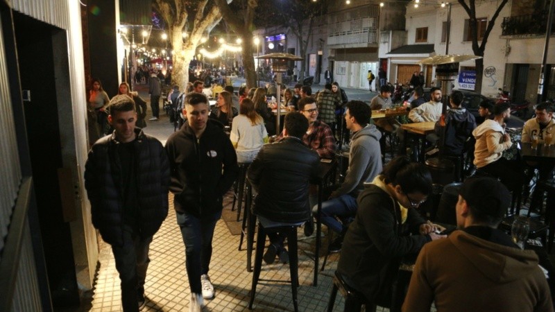 Amigos en la celebración de este 20 de julio.