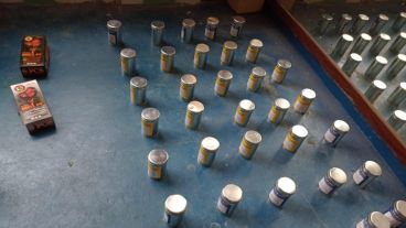 Parte de lo incautado en el mediodía durante el operativo de Explosivos.