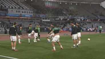 El festejo alocado del defensor de Banfield por la victoria canalla en el clásico.