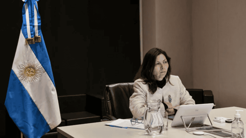 La ministra viaja la semana que viene a Washington.