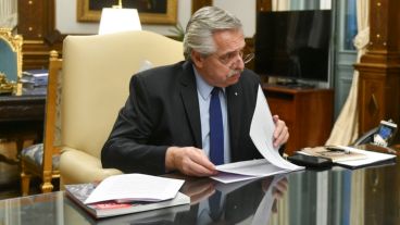 A Alberto lo ha sometido la conducción y la militancia de un kirchnerismo que huele derrota.