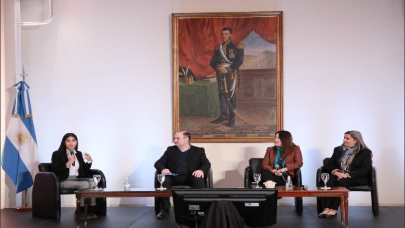 Toledo, Raya Tonetti, Álvarez y Plasencia durante la presentación del encuentro (Foto: Prensa Agencia)