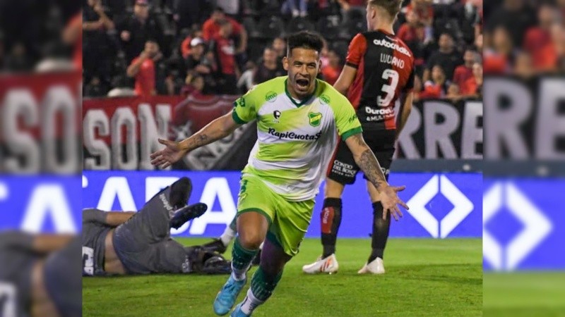 Uvita Fernández convirtió el primer gol para Defensa.