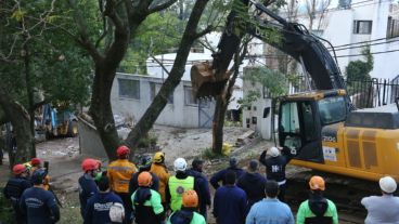 Vista del frente antes de la demolición del paredón.