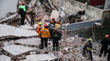 Lo que quedaba de la casa fue demolida este martes.