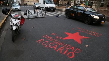 Foto del acampe de la semana pasada frente a la Municipalidad.