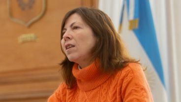 Batakis anunció que puso su renuncia a disposición del presidente.