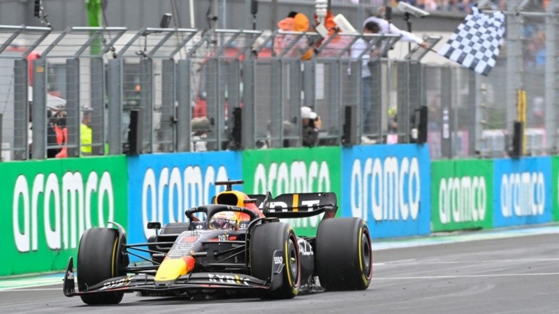 Max Verstappen concretó su victoria en el Gran Premio de Hungría.