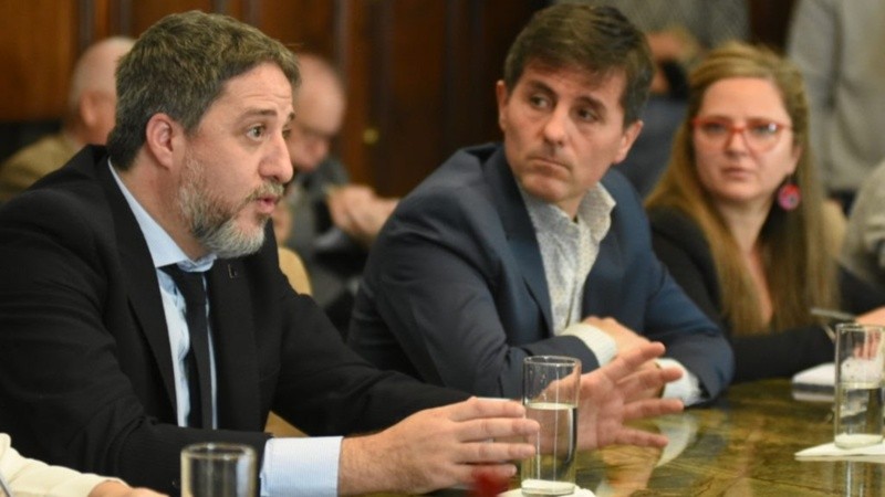 Los fiscales respondieron inquietudes de los ediles.