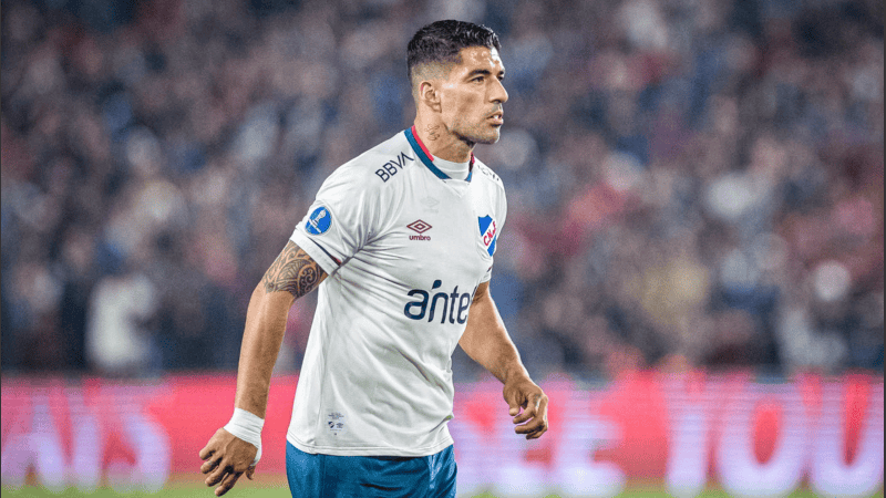 Suárez volvió a jugar en Nacional después de 17 años.
