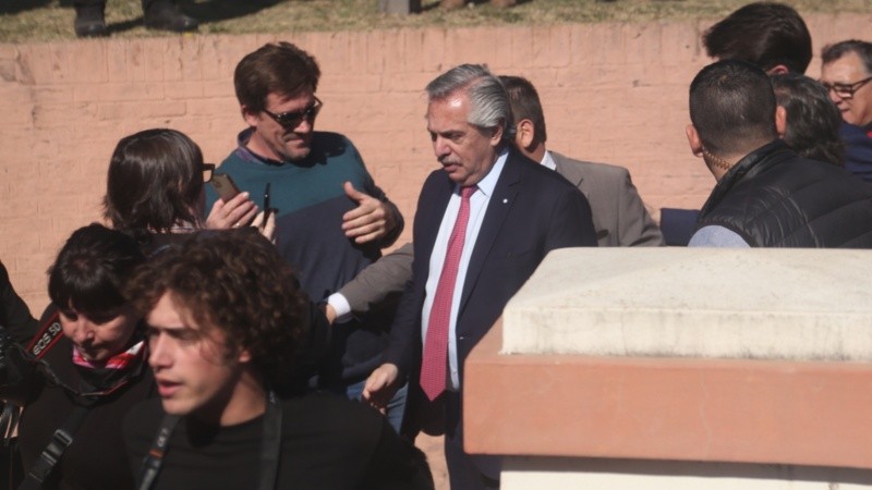 Alberto se subió al tren en Correa.