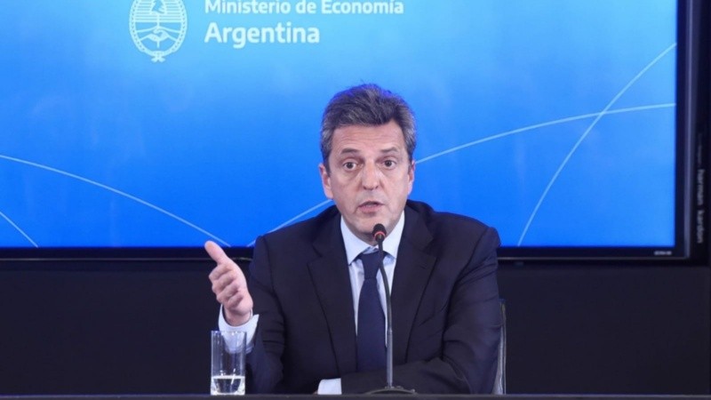 Lo que se le critica es lo que se desea; la antigrieta. 