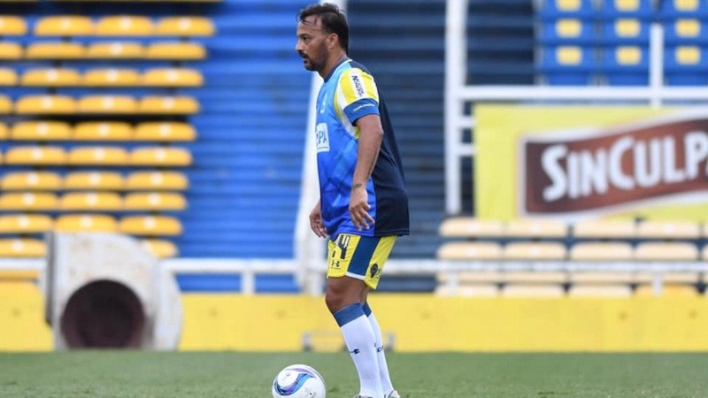 El Negro Quinteros en el equipo campeón de fútbol senior de Central